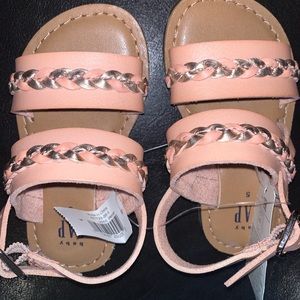 GAP size 5 sandals